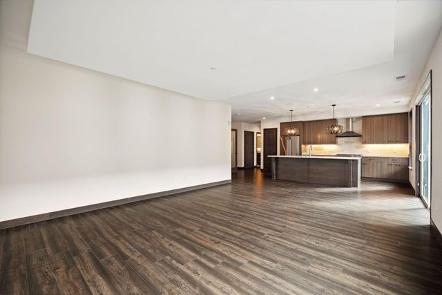 253 Lake Street E 309, Wayzata, MN 55391