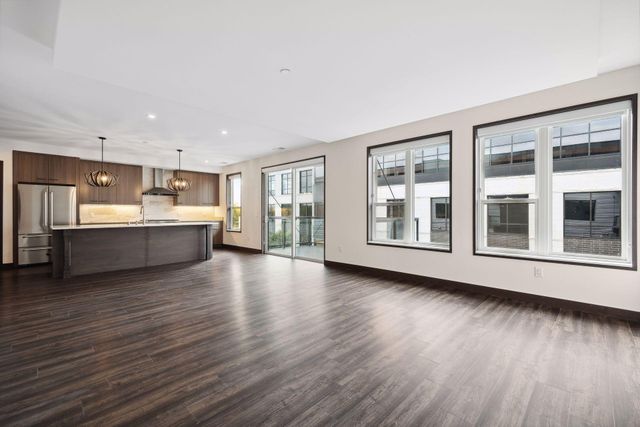 253 Lake Street E 309, Wayzata, MN 55391