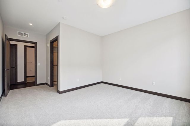 253 Lake Street E 309, Wayzata, MN 55391