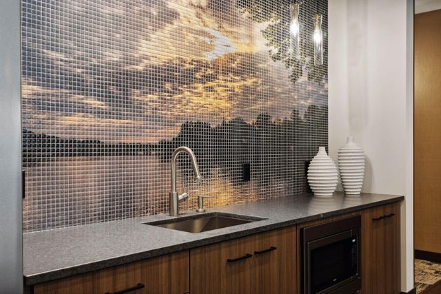 253 Lake Street E 309, Wayzata, MN 55391