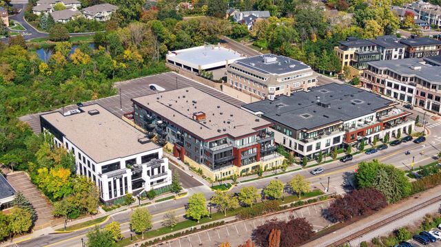 253 Lake Street E 309, Wayzata, MN 55391