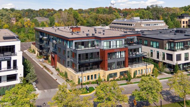 253 Lake Street E 309, Wayzata, MN 55391