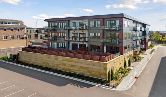 253 Lake Street E 309, Wayzata, MN 55391