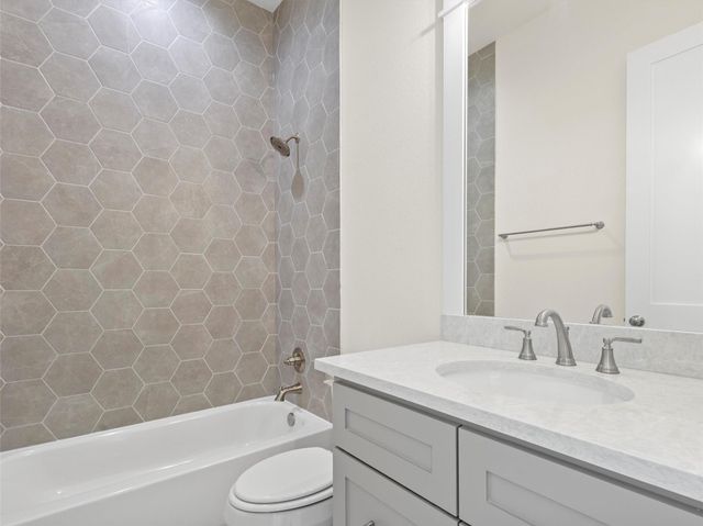 226 Hydrangea Drive, Smithville, TX 78957