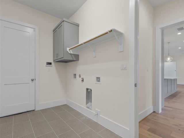 226 Hydrangea Drive, Smithville, TX 78957