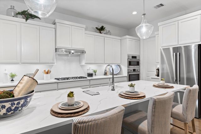 226 Hydrangea Drive, Smithville, TX 78957