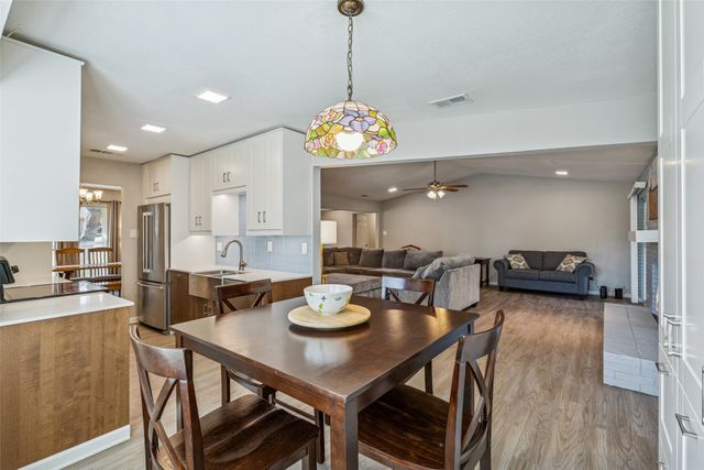 605 Meadow Heath Circle, Dallas, TX 75232