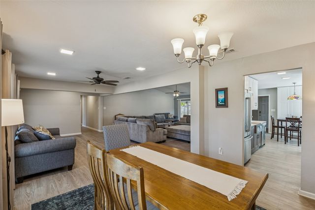 605 Meadow Heath Circle, Dallas, TX 75232