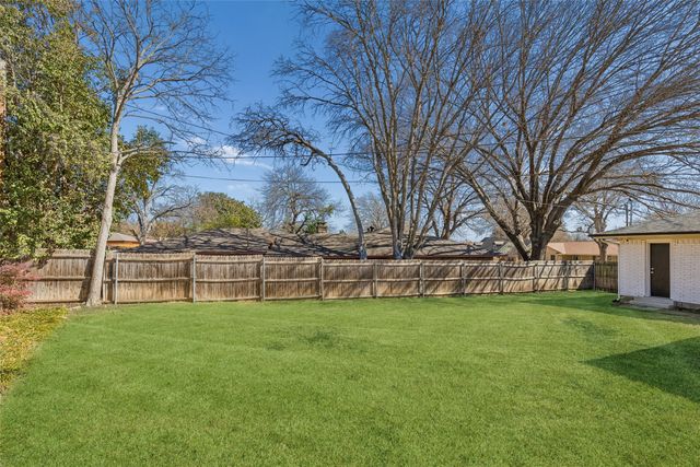 605 Meadow Heath Circle, Dallas, TX 75232