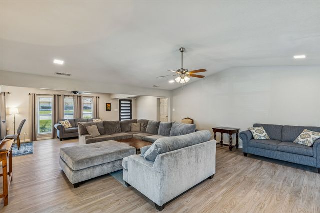 605 Meadow Heath Circle, Dallas, TX 75232