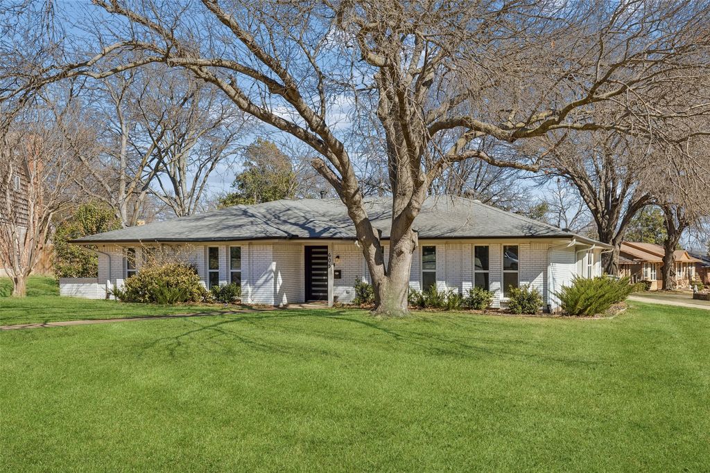 605 Meadow Heath Circle, Dallas, TX 75232