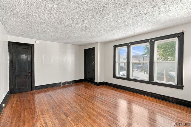 283 Newfield Street, Buffalo, NY 14207