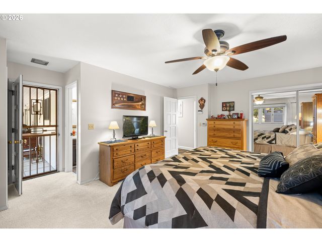 13650 Ne HASSALO St, Portland, OR 97230