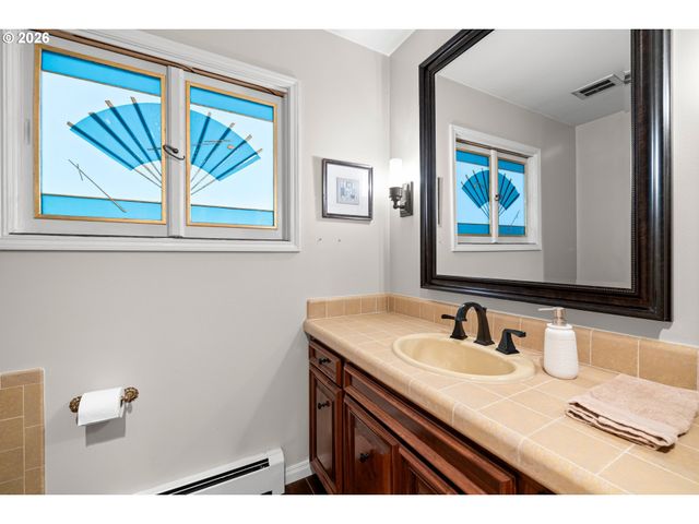 13650 Ne HASSALO St, Portland, OR 97230
