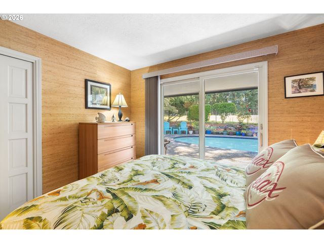 13650 Ne HASSALO St, Portland, OR 97230
