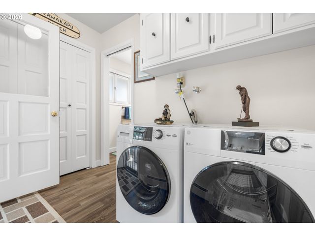 13650 Ne HASSALO St, Portland, OR 97230