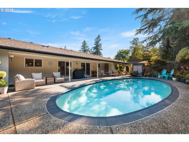 13650 Ne HASSALO St, Portland, OR 97230