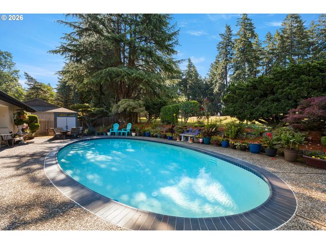 13650 Ne HASSALO St, Portland, OR 97230