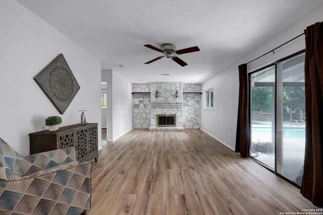14320 Forum Rd, Universal City, TX 78148