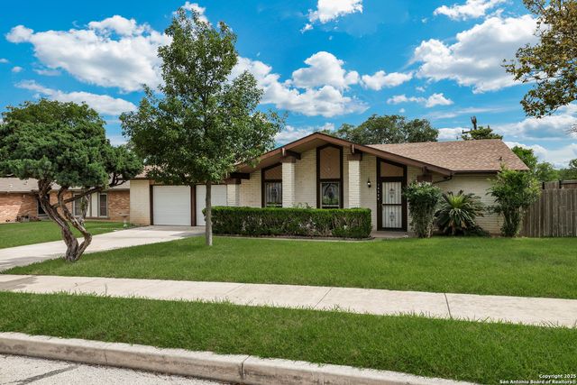 14320 Forum Rd, Universal City, TX 78148
