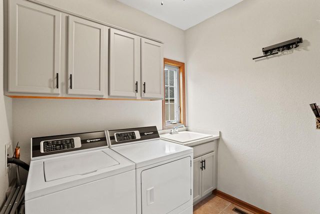 5910 84th STREET, Kenosha, WI 53142