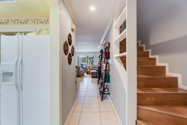 1225 NW 98th Ter 144, Pembroke Pines, FL 33024