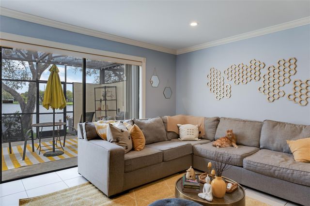 1225 NW 98th Ter 144, Pembroke Pines, FL 33024