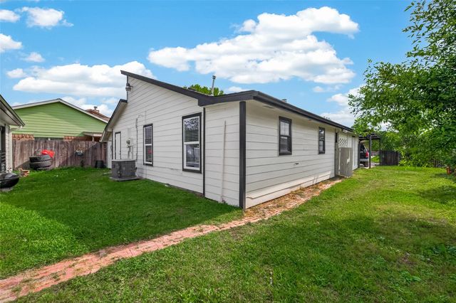 11806 Roandale Drive, Houston, TX 77048