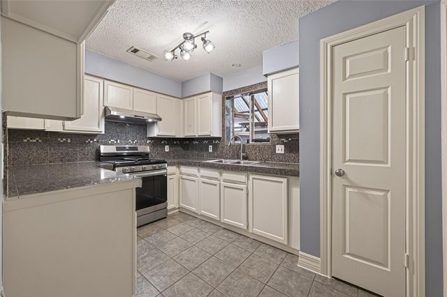 11806 Roandale Drive, Houston, TX 77048