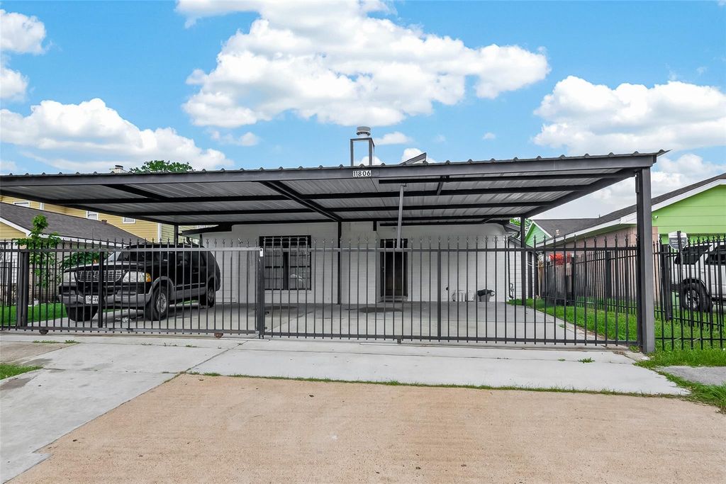 11806 Roandale Drive, Houston, TX 77048