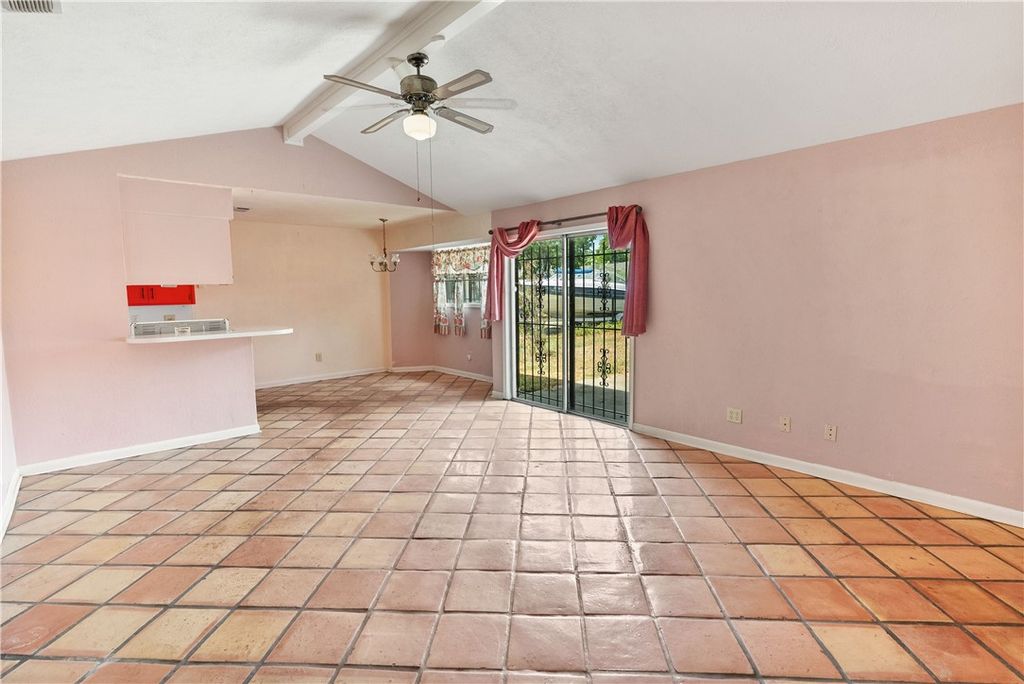 213 Blanco Dr, Portland, TX 78374 — photo 3
