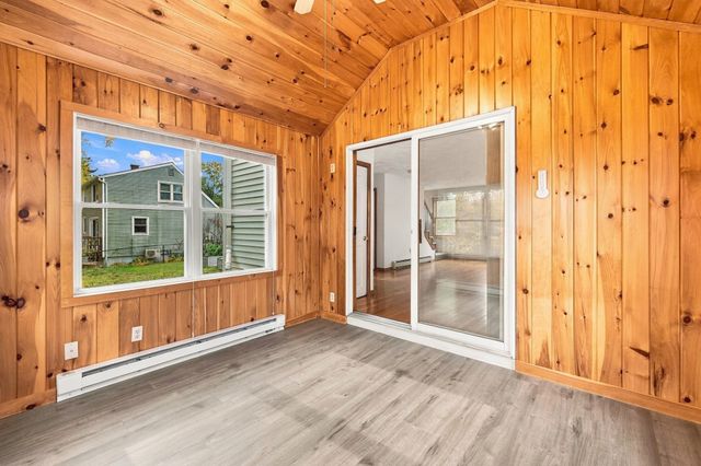 21 Bridle Rd, Billerica, MA 01821