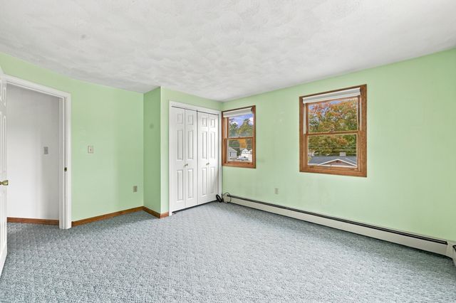 21 Bridle Rd, Billerica, MA 01821