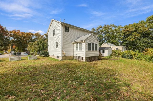 21 Bridle Rd, Billerica, MA 01821