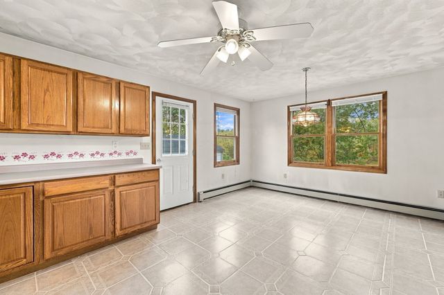 21 Bridle Rd, Billerica, MA 01821