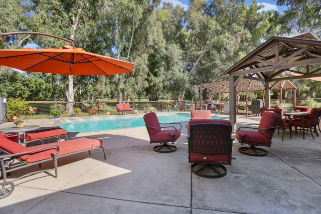 11919 Kirkwood St, Herald, CA 95638