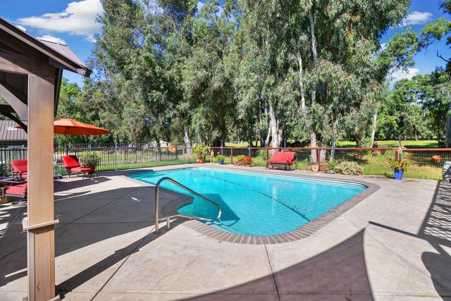 11919 Kirkwood St, Herald, CA 95638