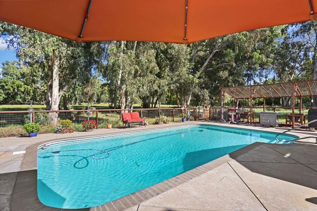 11919 Kirkwood St, Herald, CA 95638