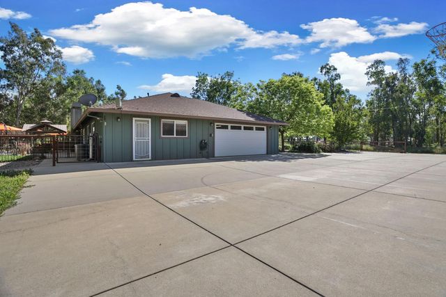 11919 Kirkwood St, Herald, CA 95638