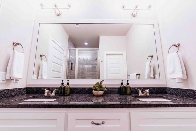 406 NW Retreat Lane, Bentonville, AR 72712