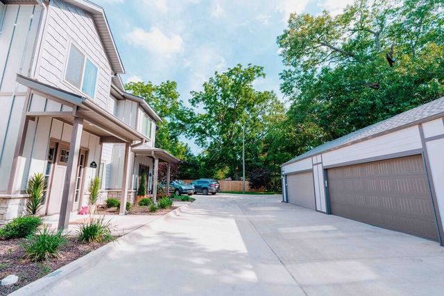 406 NW Retreat Lane, Bentonville, AR 72712