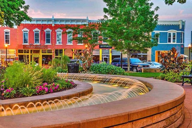 406 NW Retreat Lane, Bentonville, AR 72712