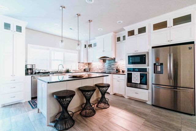 406 NW Retreat Lane, Bentonville, AR 72712