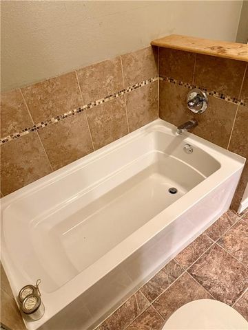 609 Ridge Street, Yates Center, KS 66783