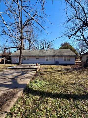 609 Ridge Street, Yates Center, KS 66783