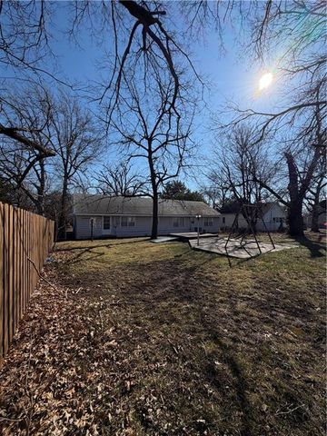 609 Ridge Street, Yates Center, KS 66783