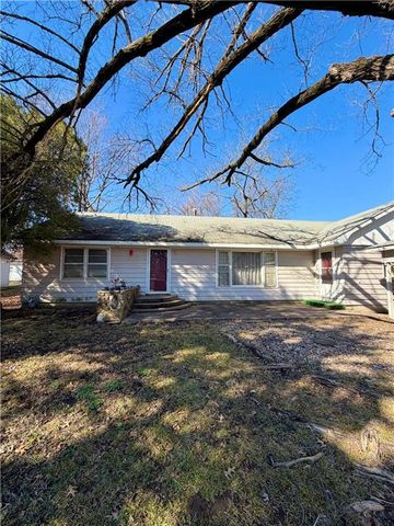 609 Ridge Street, Yates Center, KS 66783