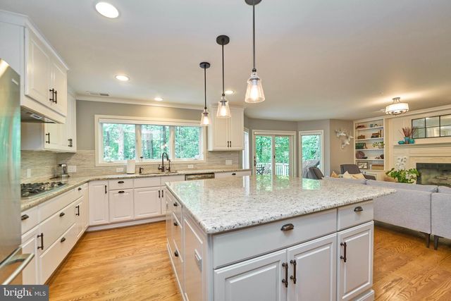 1416 HEMINGWAY CT, Reston, VA 20194