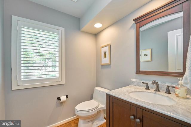 1416 HEMINGWAY CT, Reston, VA 20194