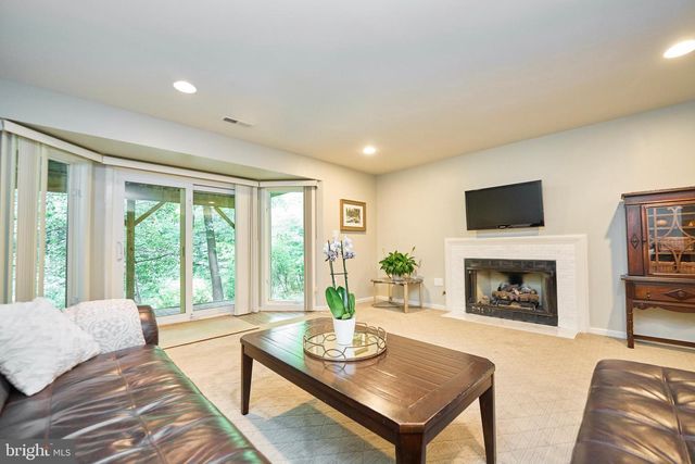 1416 HEMINGWAY CT, Reston, VA 20194